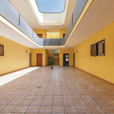 Awesome In W/ 1 Bedrooms Apartment Gallipoli