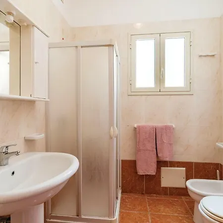 Awesome In W/ 1 Bedrooms Apartment