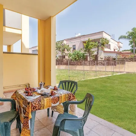 Awesome In W/ 1 Bedrooms * Gallipoli